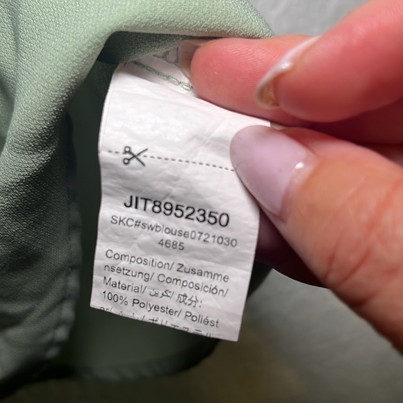 Shein Curve sage, green blouse size 2XL - Picture 6 of 8